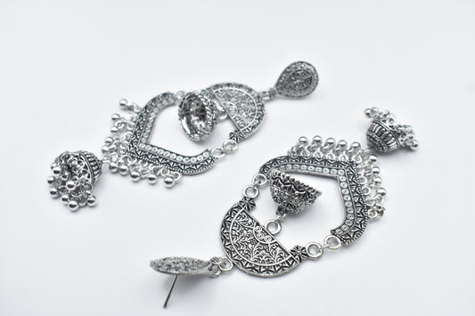 Silver Earrings With Balls